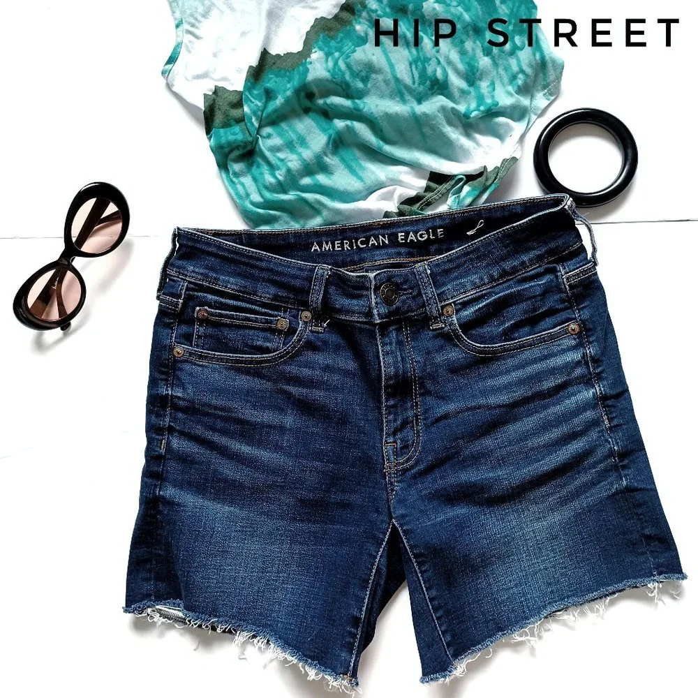AMERICAN EAGLE MIDI Mid Rise Stretch Denim Jean Shorts 6